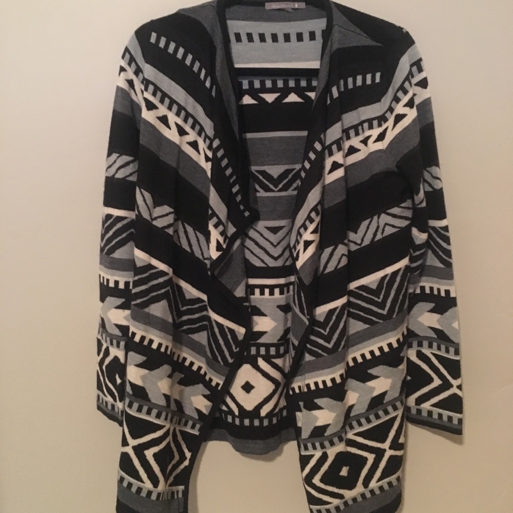 Smart wool tribal pattern cardigan